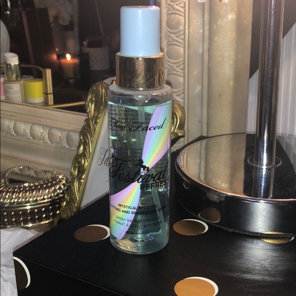 Too faces setting spray